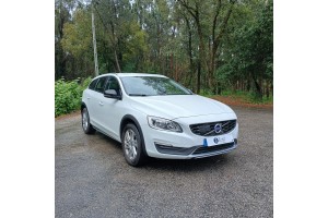 2018 Volvo V60 I Cross Country D4